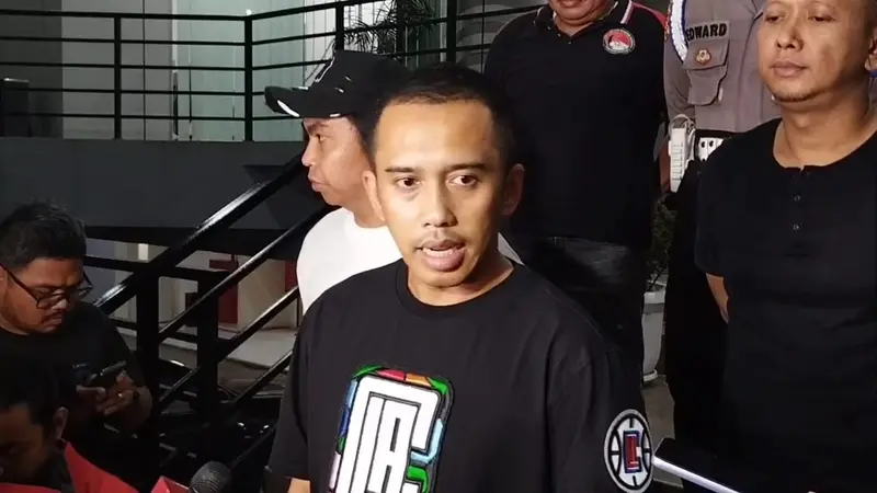 Pria Berinisial YG dan Epy Kusnandar: Penangkapan dan Temuan Ganja